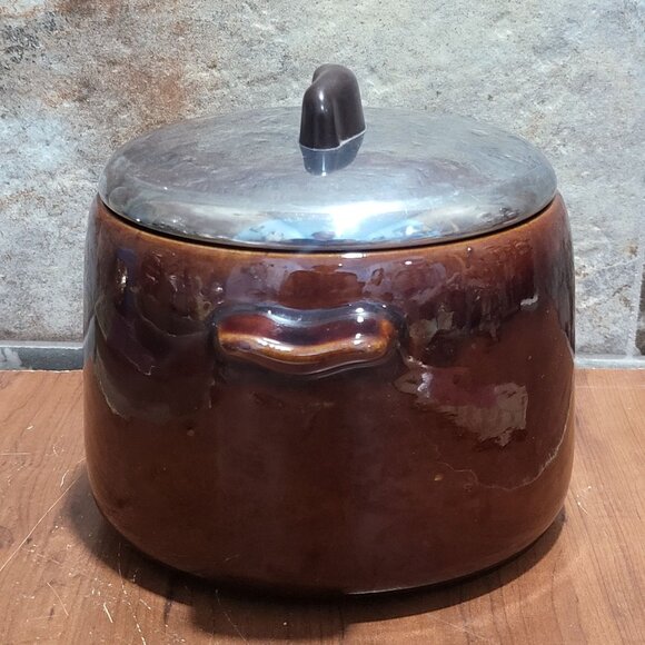 Vintage West Bend Bean Pot Crock Brown Glazed  Stoneware Metal Lid - Picture 4 of 12